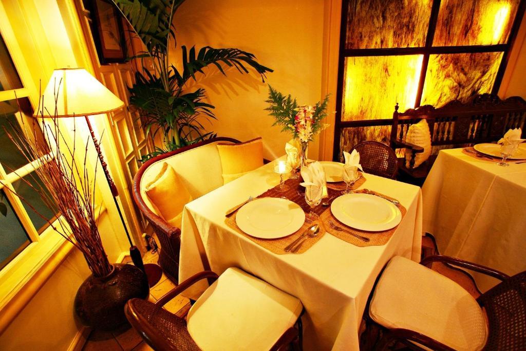 Villa Margarita Hotel Davao City Buitenkant foto